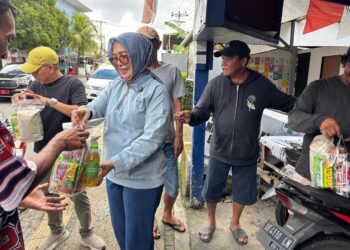 Wakil Wali Kota Ambon Kembali Menyapa Pekerja Jalanan Melalui Program “Minggu Berbagi”