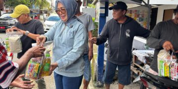 Wakil Wali Kota Ambon Kembali Menyapa Pekerja Jalanan Melalui Program “Minggu Berbagi”